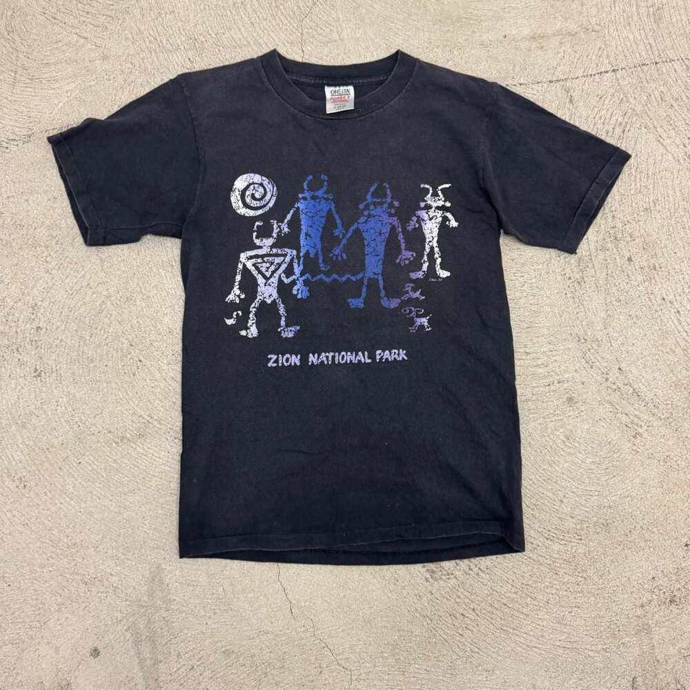 Oneita Zion National Park Vintage Single Stitch Graphic T-Shirt
